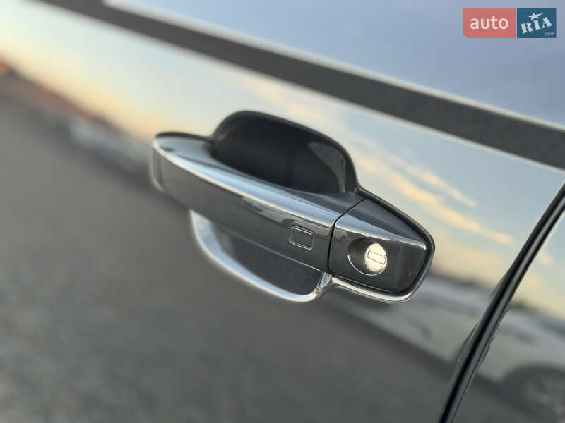 Седан Audi A6 2011 в Сарнах