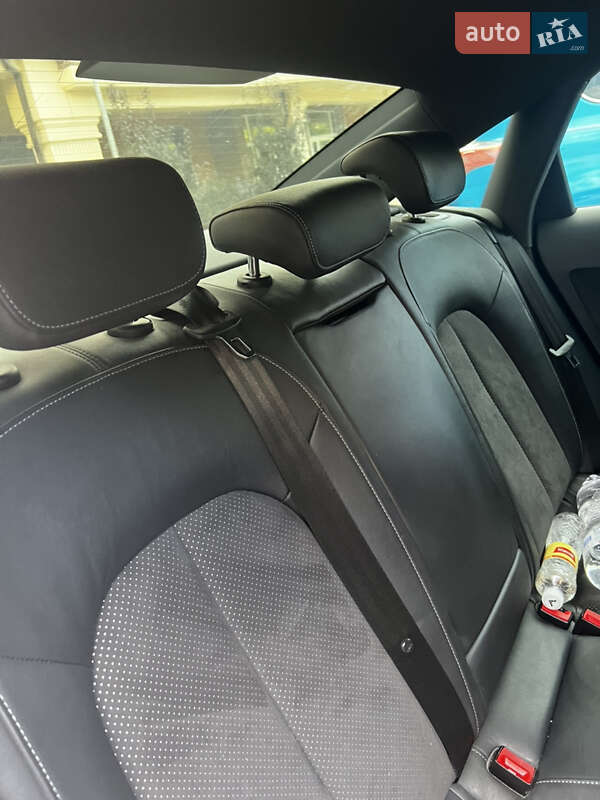 Седан Audi A6 2011 в Киеве