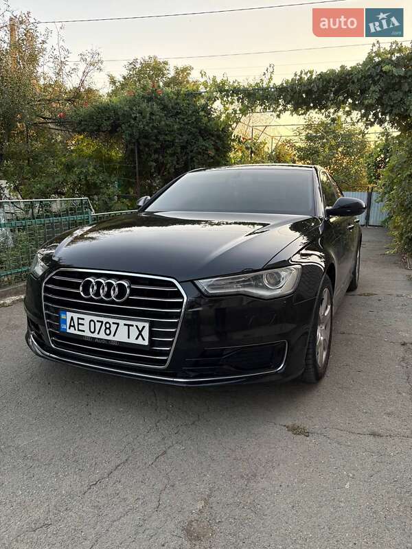 Седан Audi A6 2015 в Кам'янському