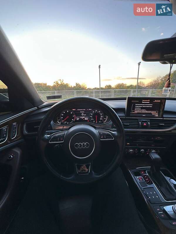 Седан Audi A6 2016 в Ромнах