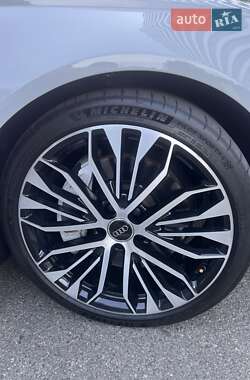 Седан Audi A6 2016 в 