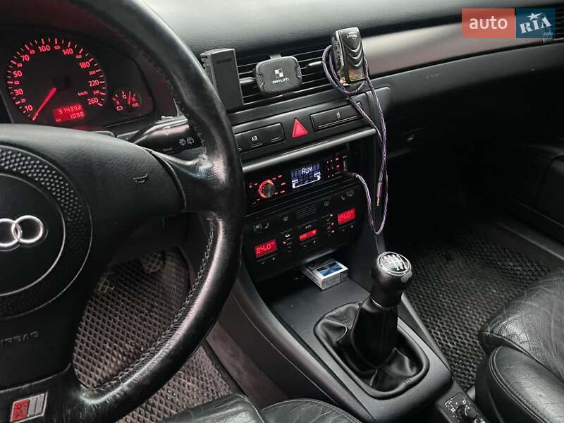 Универсал Audi A6 1999 в Долине