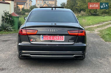 Седан Audi A6 2015 в 