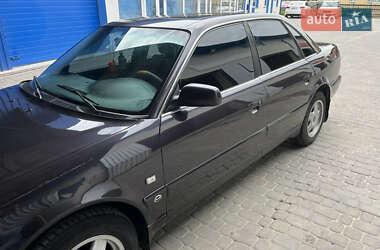 Седан Audi A6 1995 в Чорткове