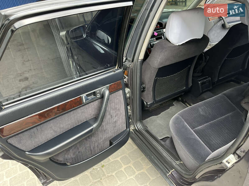 Седан Audi A6 1995 в Чорткові