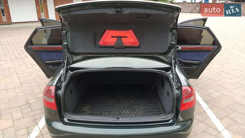 Седан Audi A6 2003 в Березному