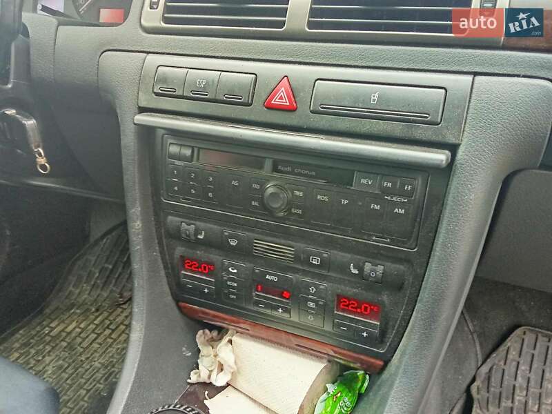 Седан Audi A6 2000 в Тисмениці