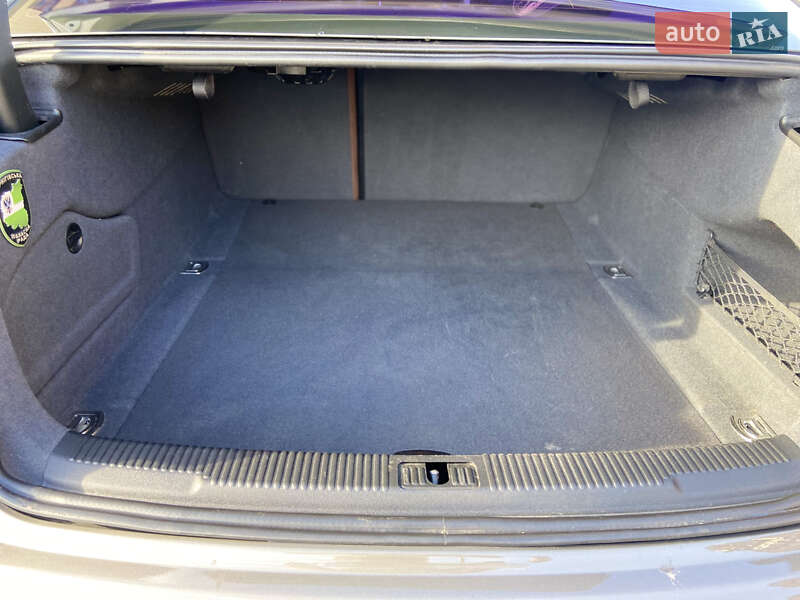 Седан Audi A6 2013 в Чернигове