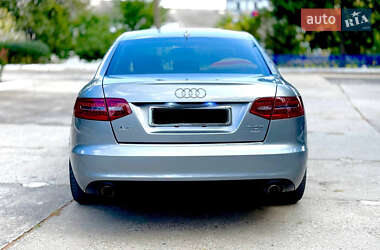 Седан Audi A6 2010 в 