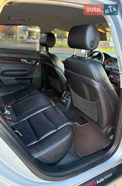 Седан Audi A6 2004 в 