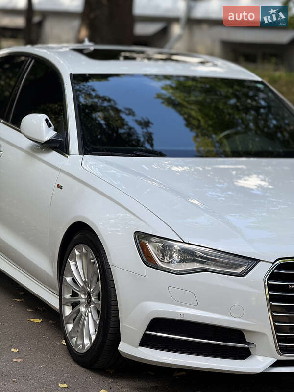 Седан Audi A6 2015 в Киеве