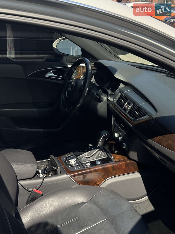 Седан Audi A6 2015 в Киеве