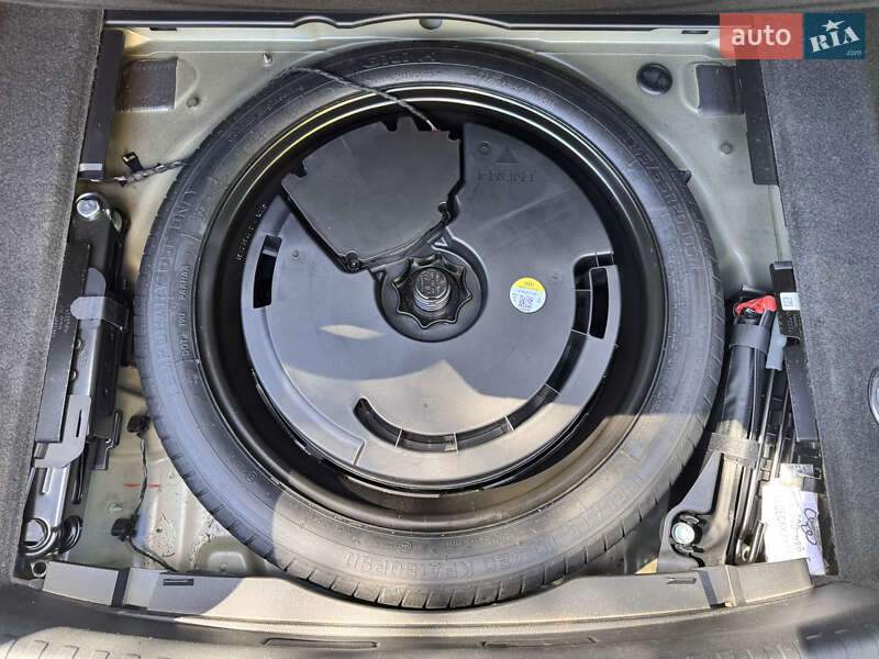Седан Audi A6 2023 в Києві