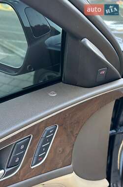 Седан Audi A6 2013 в 
