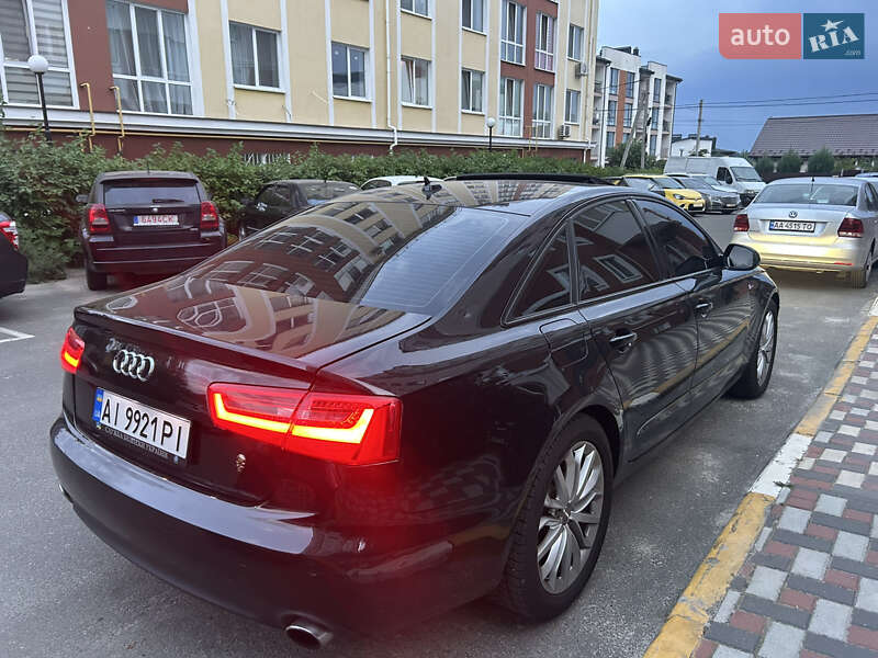 Седан Audi A6 2012 в Бучі