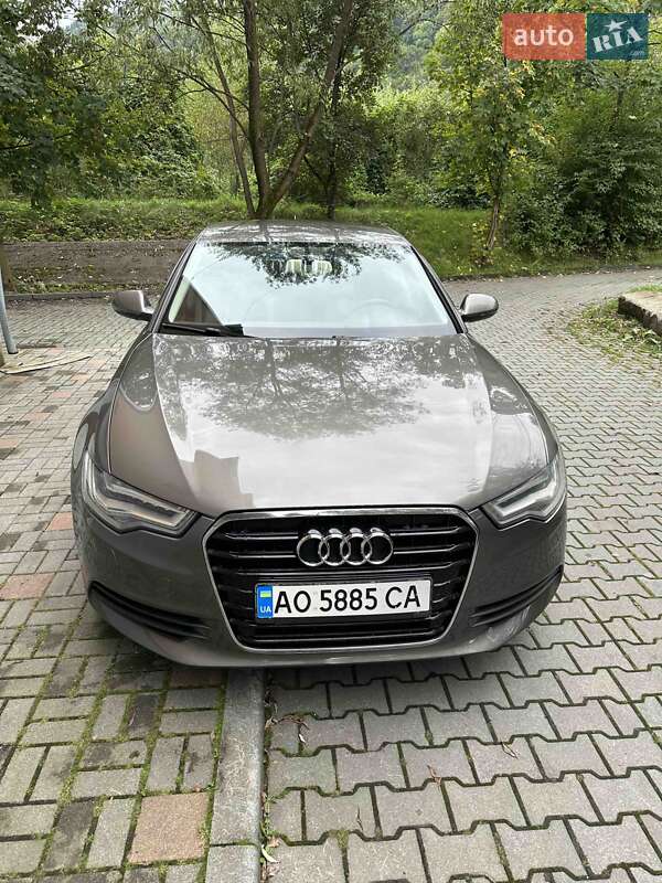 Седан Audi A6 2011 в 