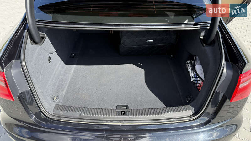 Седан Audi A6 2012 в Черновцах