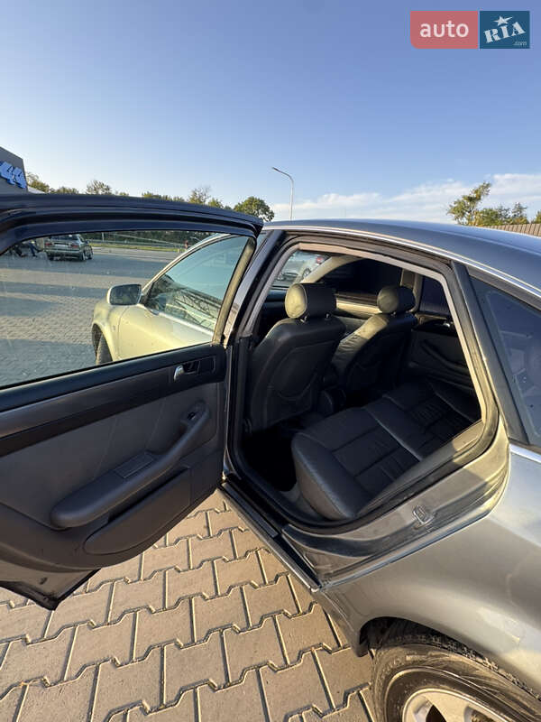 Седан Audi A6 2001 в Хмельницком