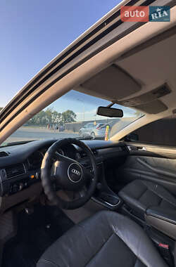 Седан Audi A6 2001 в 