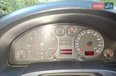 Седан Audi A6 1999 в 