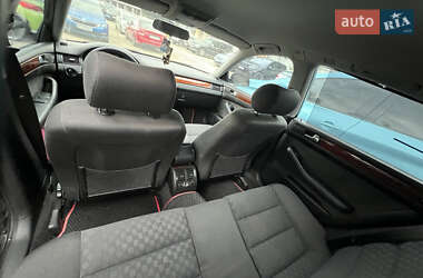 Седан Audi A6 2002 в 