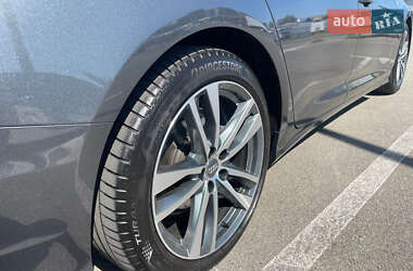 Седан Audi A6 2020 в 