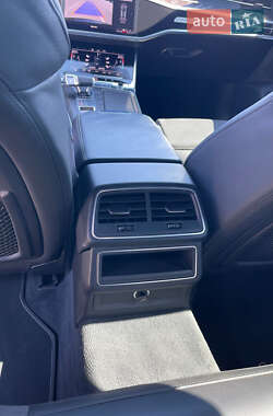 Седан Audi A6 2020 в 