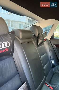 Седан Audi A6 2005 в 