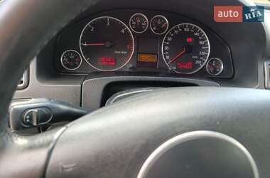 Седан Audi A6 2004 в 