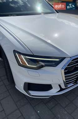 Седан Audi A6 2019 в 