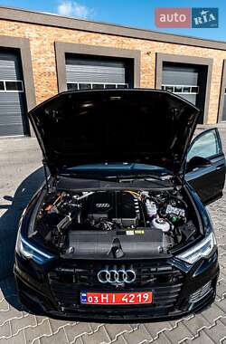 Універсал Audi A6 2021 в 