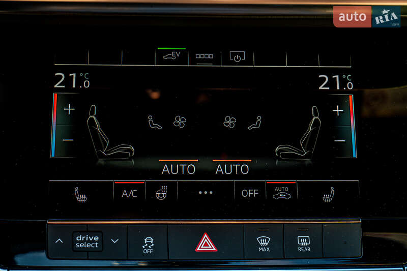 Универсал Audi A6 2021 в Черновцах