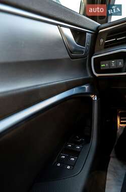 Універсал Audi A6 2021 в 