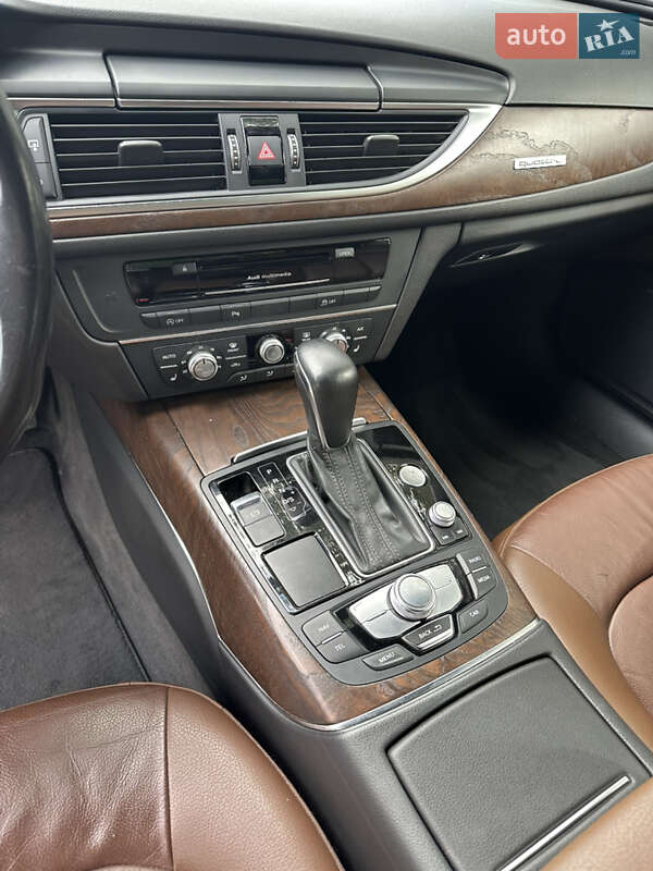 Седан Audi A6 2015 в Хмельницком