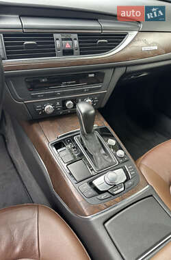 Седан Audi A6 2015 в 