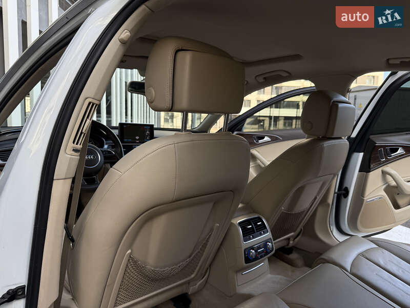 Седан Audi A6 2015 в Киеве