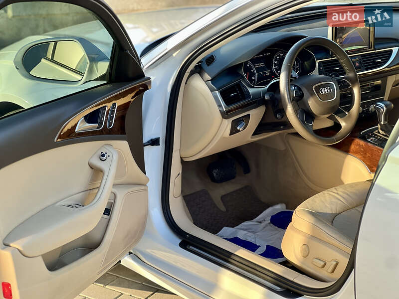 Седан Audi A6 2013 в Ровно