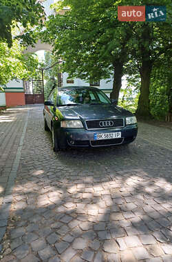 Седан Audi A6 2003 в Остроге