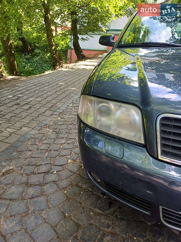 Седан Audi A6 2003 в Остроге