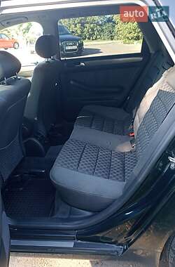 Универсал Audi A6 2002 в 