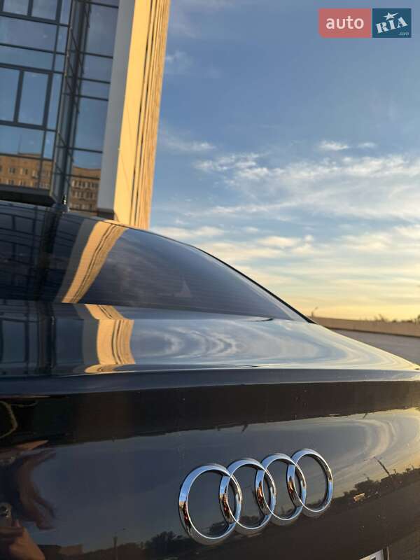 Седан Audi A6 2012 в Днепре