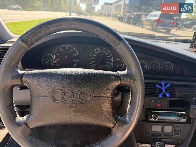 Седан Audi A6 1997 в Киеве