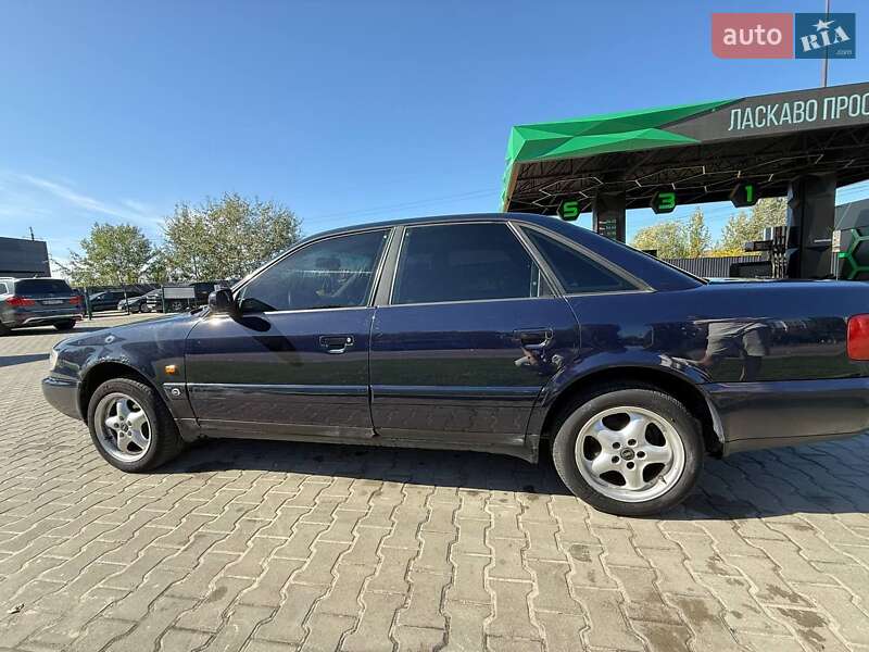 Седан Audi A6 1997 в Киеве