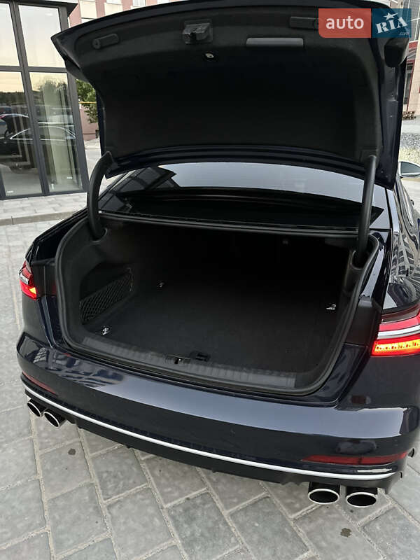 Седан Audi A6 2018 в Рівному
