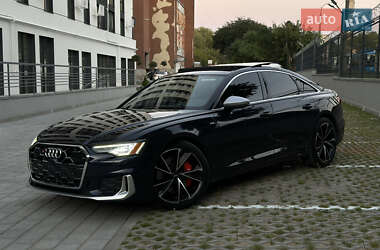 Седан Audi A6 2018 в 