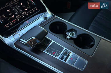 Седан Audi A6 2019 в 