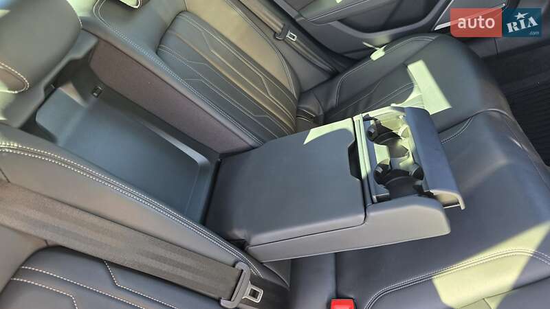 Седан Audi A6 2018 в Киеве