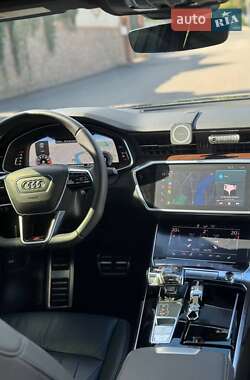 Седан Audi A6 2019 в 