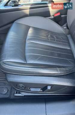 Седан Audi A6 2019 в 