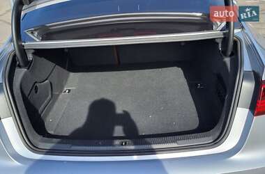 Седан Audi A6 2016 в 